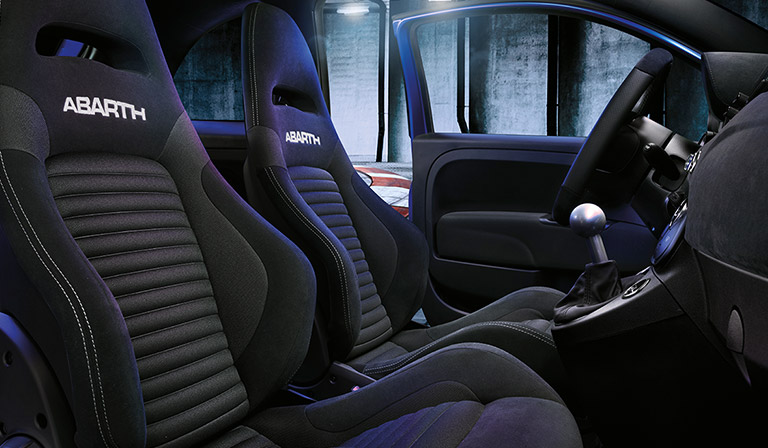 Der Abarth 595 Competizione - Fiat 500 Abarth Seat Covers