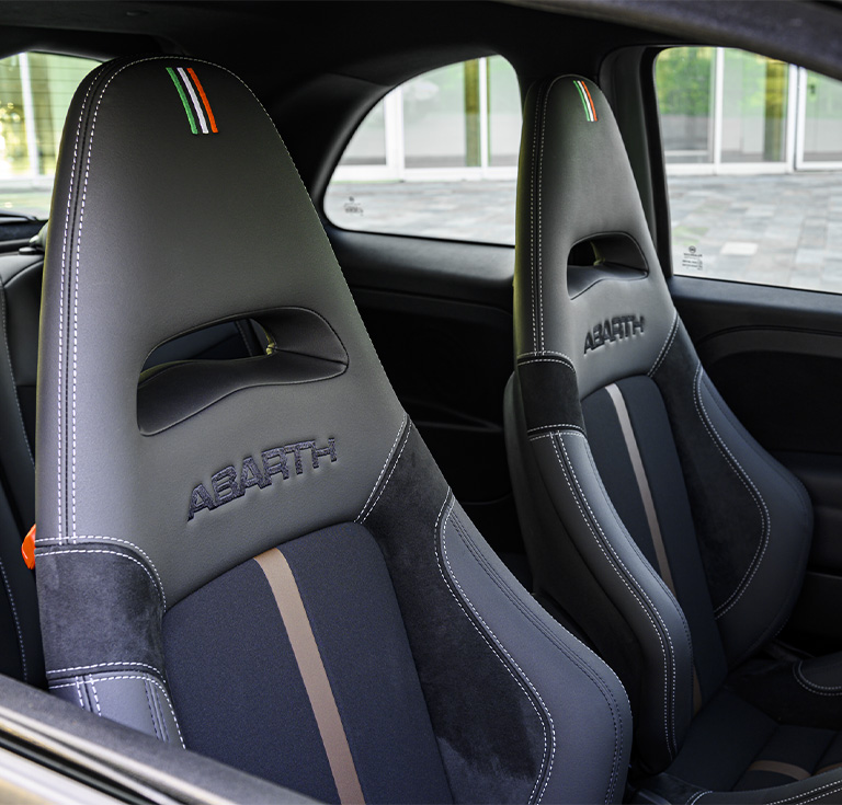 Abarth 695 70 Anniversario Rennwagen Mit Mehr Adrenalin - Fiat 500 Abarth Seat Covers